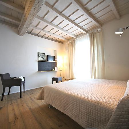 32 Bnb Camerecaffe Pavia Quarto foto