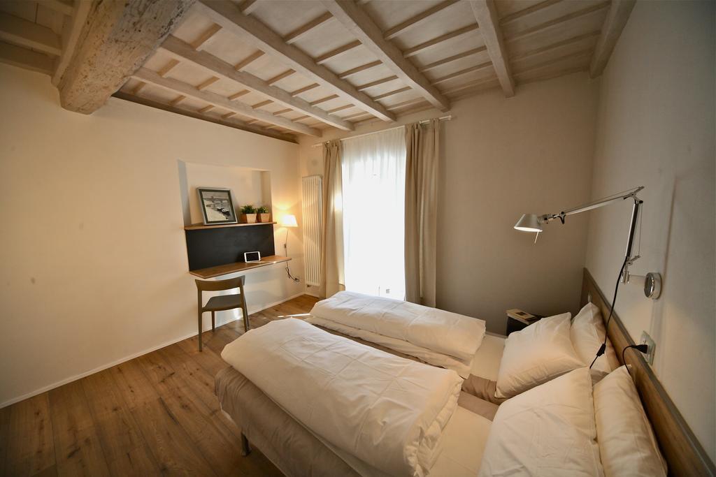 32 Bnb Camerecaffe Pavia Quarto foto