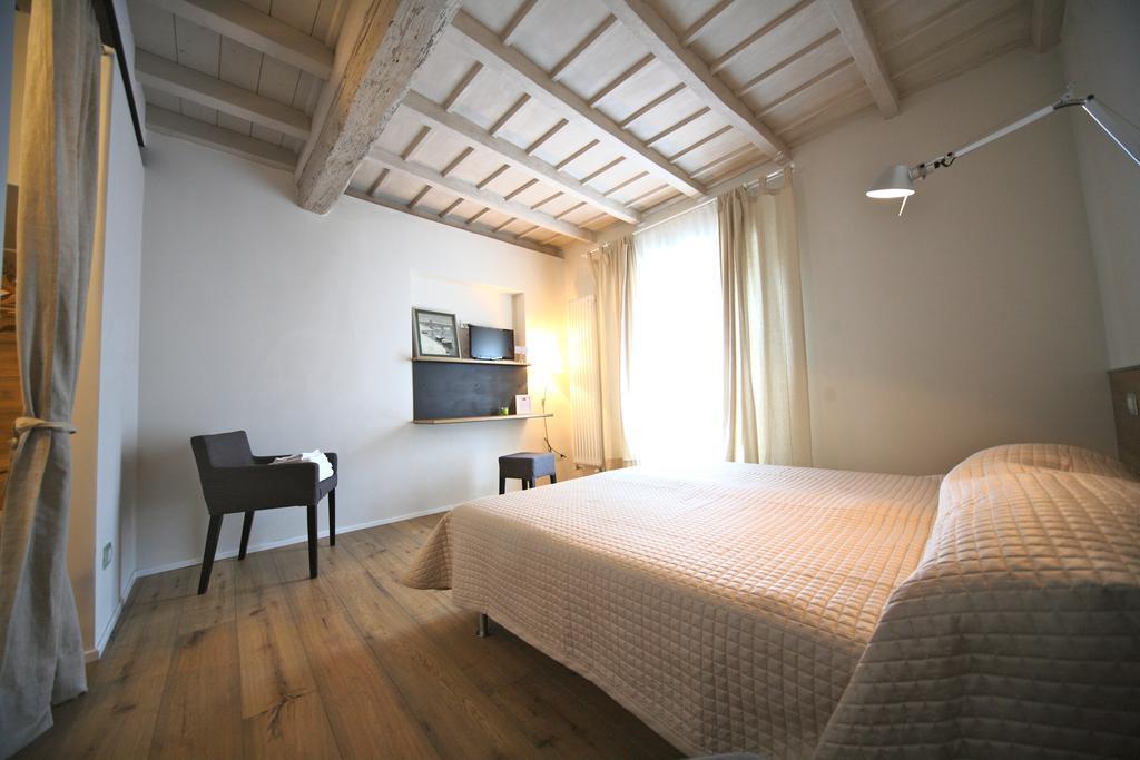 32 Bnb Camerecaffe Pavia Quarto foto