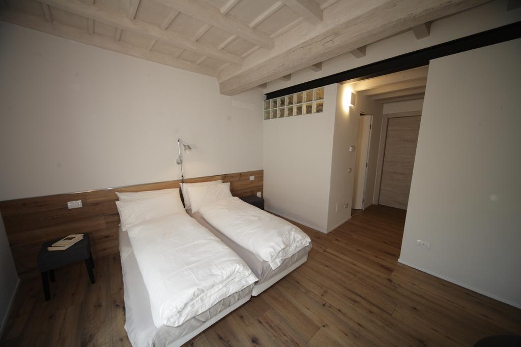 32 Bnb Camerecaffe Pavia Quarto foto